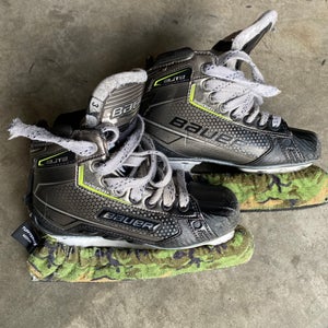 Bauer Elite goalie skates (size 3)