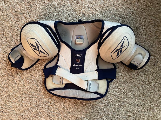 Junior Large/Extra Large Reebok 2K Shoulder Pads  (Used)