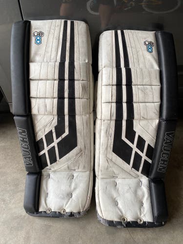 Vaughn Velocity VE8 Goalie Leg Pads (26"+2")