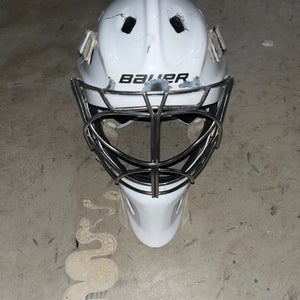 MEDIUM/SIZE 2 Senior Bauer NME One Goalie Mask  (Used)