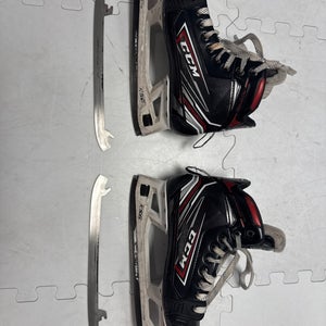 CCM Jetspeed FT480 Hockey Goalie Skates Size 5 (Used)