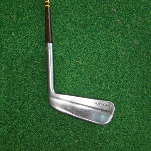 Wilson VINTAGE Helen Hicks Signature Putter (27" JR. Length)