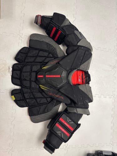 Used  Bauer Hyperlite 2 Goalie Chest Protector