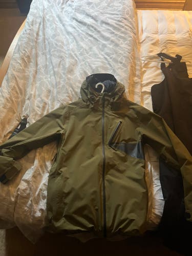 Green Unisex Adult XL Armada Jacket (Used)