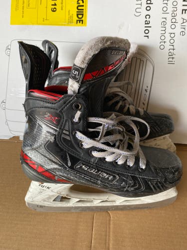 Bauer Vapor 2X hockey skates (adult size 5.5)