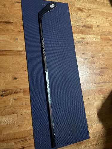 Senior Bauer Vapor 3X Right Handed Hockey Stick P92 (New)