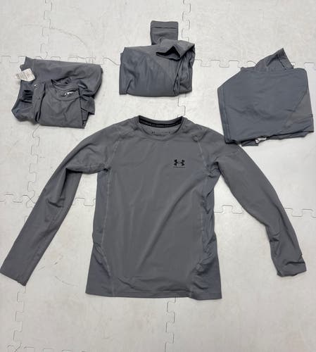 Set Of 4. Boys YL Under Armor Fitted Fit