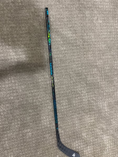 Junior Bauer Twitch Left Hand Hockey Stick P28  (Used)