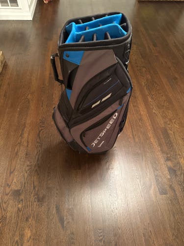 TaylorMade jet speed bag