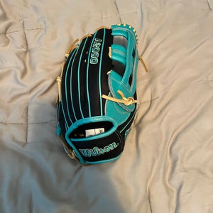 Brand New Wilson a2000 Just Off The Self