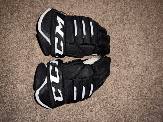 CCM Tavks Gloves 14" Black/white (Used)