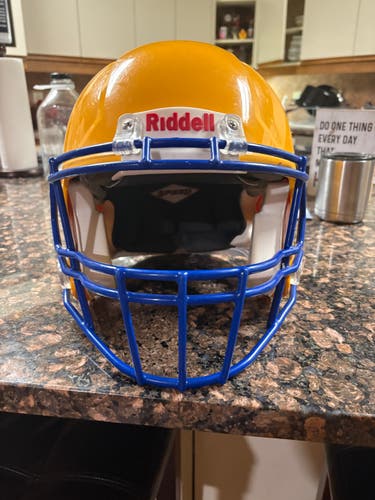 Small Youth Riddell Speed Helmet (Used)
