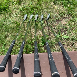 Men's 2024 PowerBilt TPS V3 Right Handed Iron Set 5 Pieces (Used)