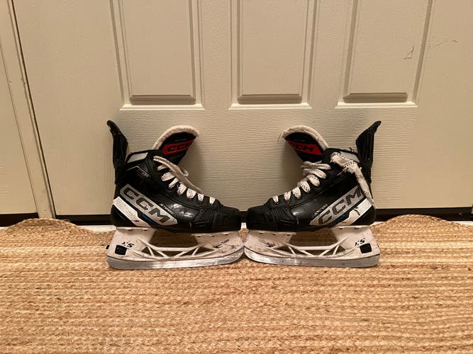 2023 CCM Jetspeed FT680 Hockey Skates Regular Width Size 2 (Used)