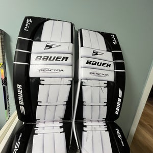 Small Bauer Reactor 5000 Goalie Leg Pads (Used)