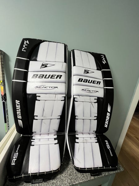 Small Bauer Reactor 5000 Goalie Leg Pads (Used)