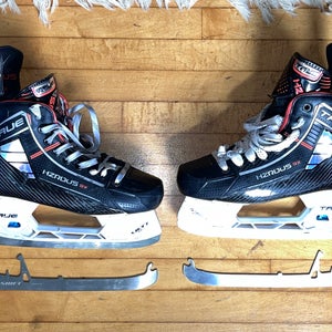 True Regular Width 7.5 (Used) HZRDUS 9X Hockey Skates