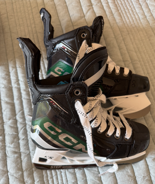 2025 CCM JetSpeed FT6 Pro Hockey Skates Pro Stock Size 4 (Used)
