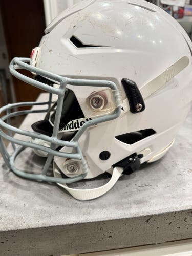Youth Small Riddell SpeedFlex Helmet (Used)