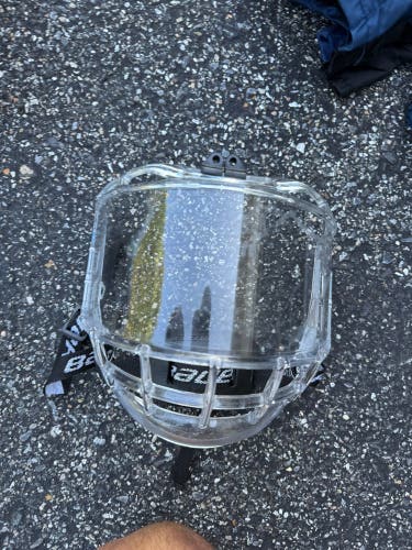 Large Bauer Concept 3 Full Shield Shield (Used)