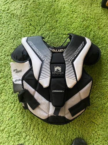 Used Large 2022 Bauer Prodigy 3.0 Goalie Chest Protector