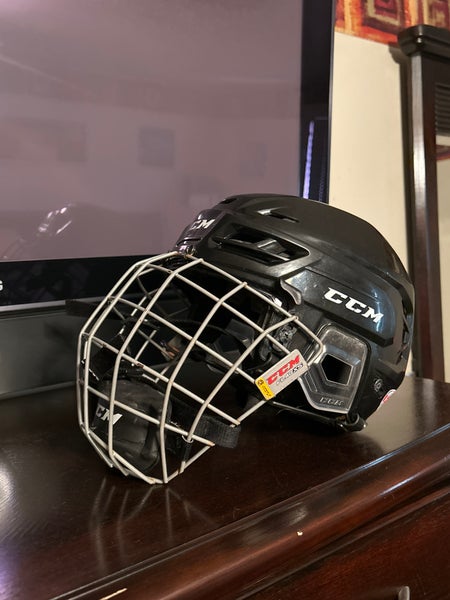 XS CCM FL40 Helmet (Used)
