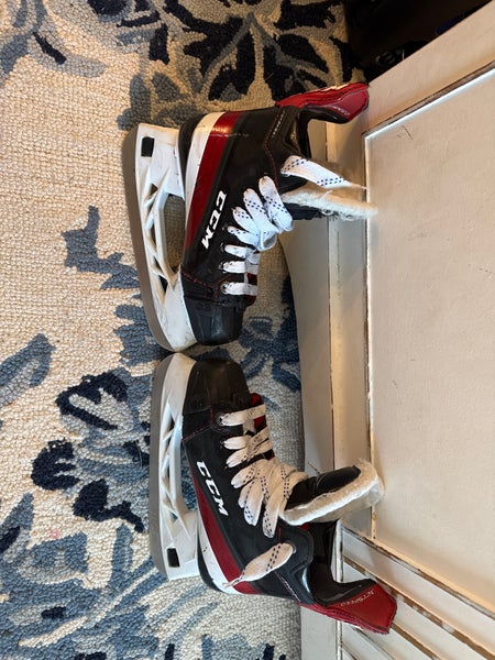 CCM JetSpeed FT4 Hockey Skates Regular Width Size 1 (Used)