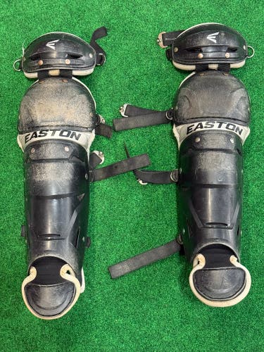 Easton Black Magic 2.0 Catchers leg guards