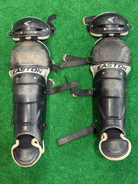 Easton Black Magic 2.0 Catchers leg guards