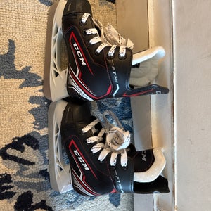 CCM JetSpeed FT340 Hockey Skates 9 (New)