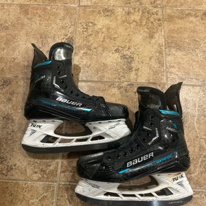 2023 Bauer Supreme Mach Hockey Skates Regular Width Pro Stock 8 (Used)