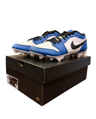 Men's Size M 8.5 (W 9.5) Nike Low Top (Used)