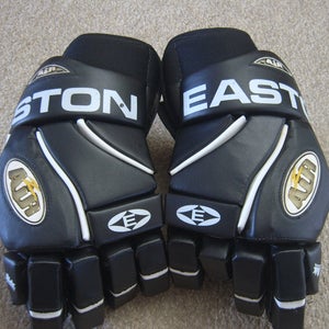 Excellent Condition Easton Z-Air 500 Senior Hockey Gloves 14.5" Black/White w/Orr signature?