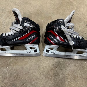 CCM EFLEX 6.9 Hockey Goalie Skates Regular Width  Size 3 (Used)