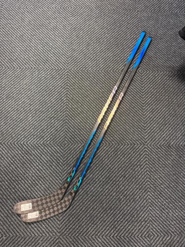 Youth Bauer Nexus Sync Hockey Stick 30 Flex Right Handed P28 (New) | 2Pack