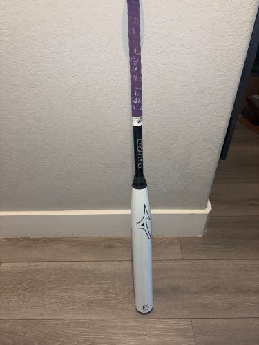 2025 Mizuno CRBN Pro Composite Bat (-9) 25 oz 34" (Used)