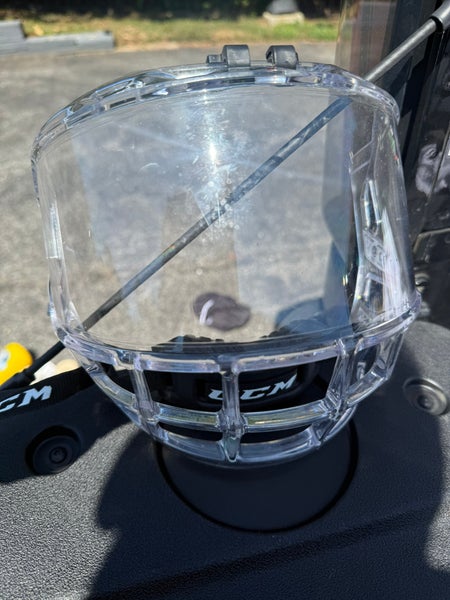 Large  CCM FV1 Shield Fits All Senior And Intermediate Helmets