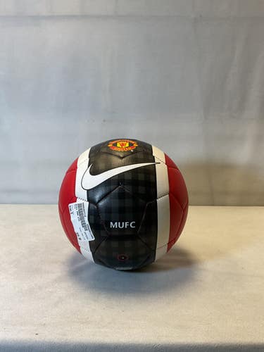 Used Nike MAN UTD All Size Soccer Ball Red 5 11490-S000264718