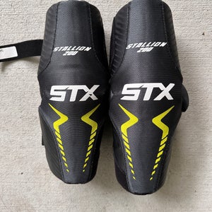 Medium Adult STX Stallion 200 Arm Pads (Used)