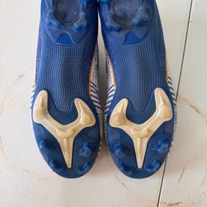 Blue Kids 3Y (Big Kids / Youth) Nike Molded Cleats Cleats (Used)