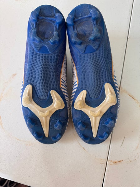 Blue Kids 3Y (Big Kids / Youth) Nike Molded Cleats Cleats (Used)