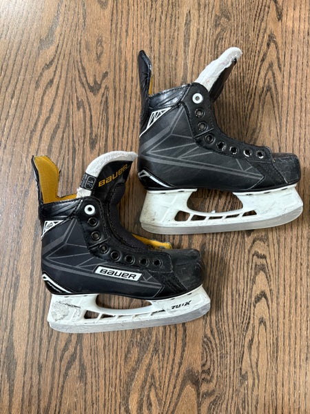 Bauer Supreme S150 Hockey Skates Regular Width Size 1.5 (Used)