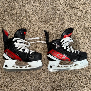 CCM JetSpeed FT6 Hockey Skates Regular Width Size 5 (Used)