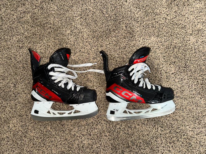 CCM JetSpeed FT6 Hockey Skates Regular Width Size 5 (Used)