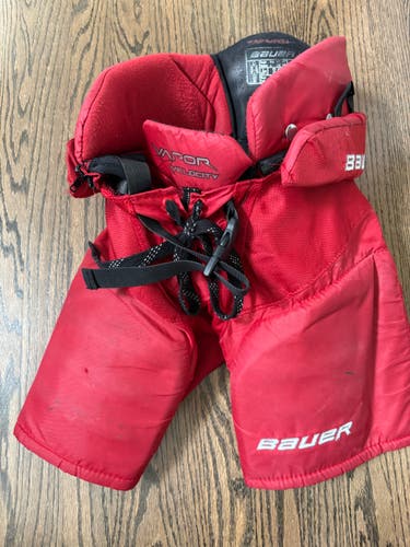 Junior Small Bauer VAPOR VELOCITY Hockey Pants (Used)