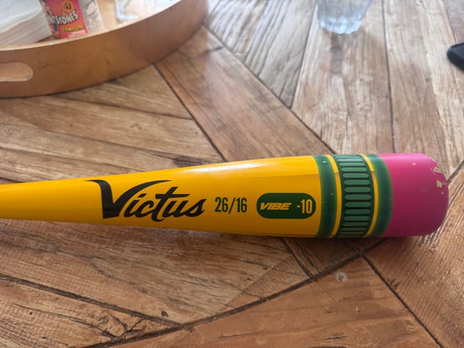 Victus USABat Certified Bat (-10) 16 oz 26" (Used)