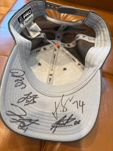Signed by 5 Nashville Preds Players Hat