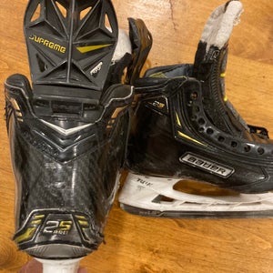 Bauer Supreme 2S Pro Hockey Skates Regular Width Size 4 (Used)