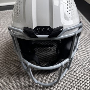 Youth S Vicis Helmet (New) -- used 1 time