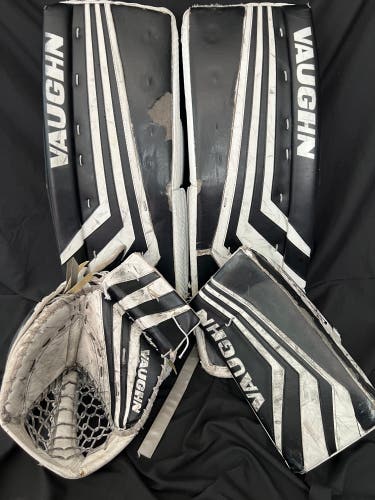 28+2 Vaughn goalie pads set